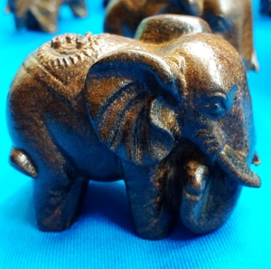 满6只包邮西双版纳旅游纪念品木雕小象摆件大象手把件大象沉香木