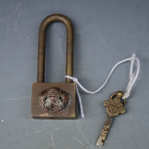 古玩新款铜锁钥匙十品古董杂项 黄铜蝠纹老锁 怀旧老物件摆件收藏