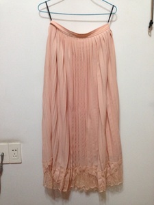专柜正品 浪漫一身雪纺蕾丝裸粉色褶皱半身长裙很喜欢长裙飘逸的