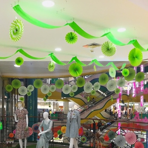 春季绿叶子吊饰商场女装店铺橱窗装饰道具树叶春天场景氛围布置9人