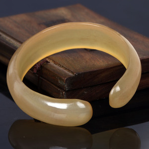 天然仿羚羊角 手镯 带血丝保真 女款 美容养颜