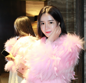 秋冬新款刘美人同款刘钰懿粉飘飘尤物羽毛编