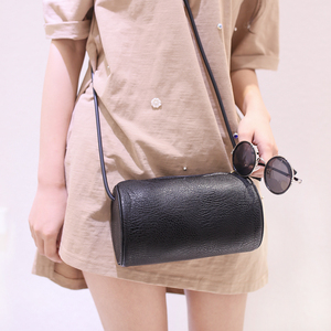 梨花娃娃时尚新款女士包包枕头包日韩版单肩包斜挎包圆筒小包女包