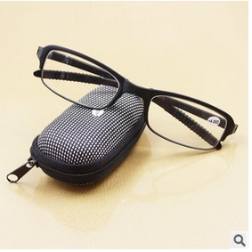 tr90折叠款老花眼镜 全黑框折叠式1级树脂片老花镜 成稳大气