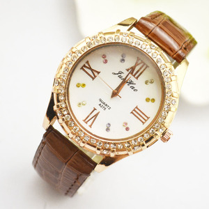 韩国时尚潮流女士手表镶钻大表盘石英表皮带时装防水女表手表
