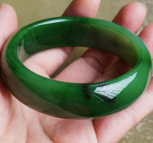 aa级7号坑俄罗斯碧玉手镯(56mm,有证书)