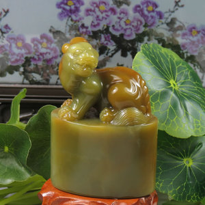 寿山石精品印章 月尾绿艾叶绿善伯石印章金石篆刻收藏 瑞兽椭圆章