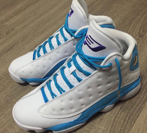 全新正品乔丹aj13保罗黄蜂队配色球鞋全新正品有原盒!鞋带是