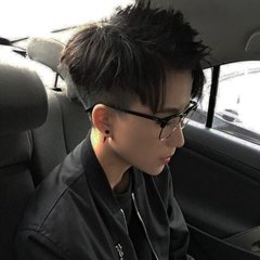 帅气的老板开店