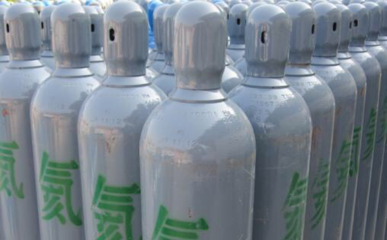 供氦气