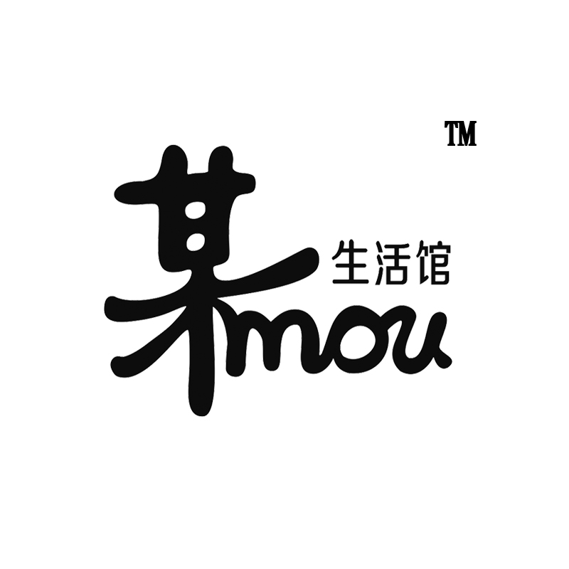 一只孤独行走的小犬