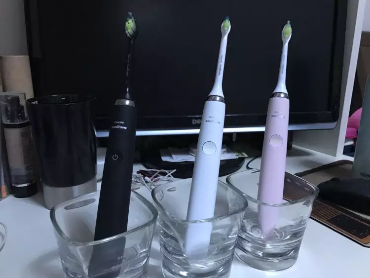 溢兄壕弟
