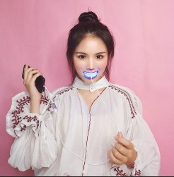 88两男一女