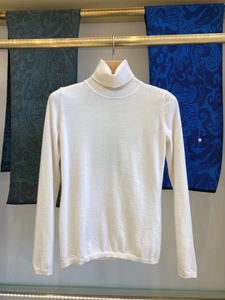 鄂尔多斯1436女士羊绒衫限时价