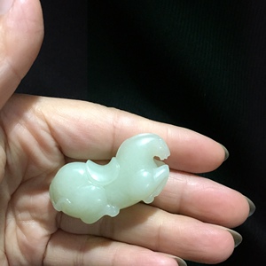 新疆和田玉黄口料手工雕刻糖马生肖马挂件吊坠