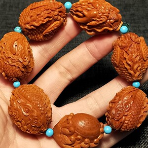 24精品大籽橄榄核雕名家纯手工雕刻中国龙手串