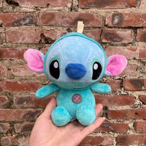 毛绒玩具变身史迪仔