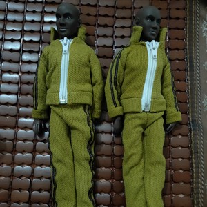 正版散货kenyas world llc肯尼男芭比娃娃,带衣服