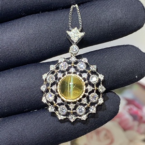 【令月珠宝】18k色镶金绿猫眼石4克拉多复古风布契拉提款钻石吊坠