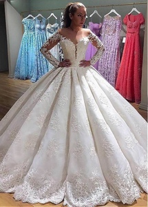 性感深V 领长袖蓬蓬裙新娘婚纱Long Sleeves Wedding Gowns