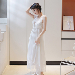 你不必将梵高画满全身 你就是浪漫本身~夏季冰丝吊带蕾丝睡裙女