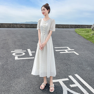 白色新中式连衣裙女夏季2024新款国风盘扣收腰显瘦高贵典雅气质