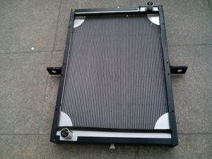 老款欧曼6潍柴336马力重卡重型半挂自卸汽货车全铝水箱散热器总成