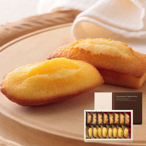 推荐 日本殿堂级糕点henri charpentier 玛德琳费南雪组合礼 包装