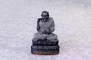 蝴蝶堂泰国佛牌真品龙婆宋鹏力泥龙婆托自身像小号车摆件平安