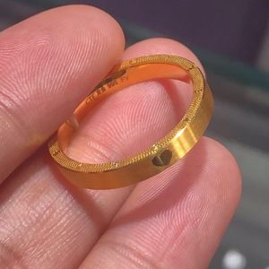 新款周大福ing系列520时钟足金黄金戒指男f222352