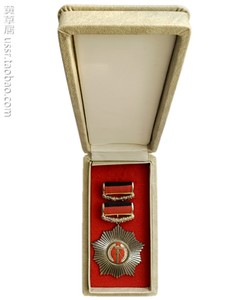 保真民主德国东德银级祖国功勋勋章 带勋略原盒全套