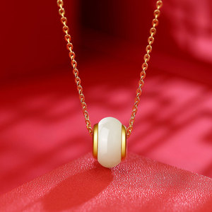 佐卡伊 足金和田玉路路通吊坠