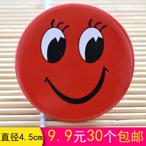 30个包邮大红色笑脸牌胸牌微笑表情服务牌酒店餐饮员工牌大号胸牌