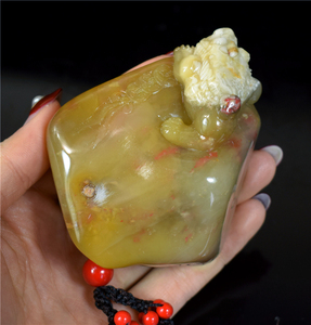 台湾回流品,收藏级巴林福黄冻石带鸡血巴林冻石福黄石鸡血石ai73