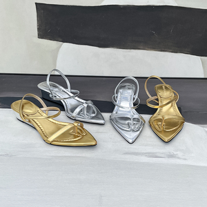 夹脚凉鞋女尖头设计感银色2024新款坡跟罗马鞋绑带两穿凉拖鞋中跟