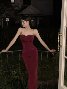 赫本风法式高级感晚礼服小红裙女港风复古气质修身包臀吊带连衣裙