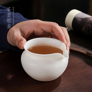 002人付款淘宝不回留公杯 素烧白瓷鹰嘴分茶器 陶