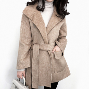 鱼骨纹羊绒大衣