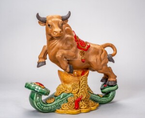 陶瓷艺术家居装饰礼品石湾公仔牛年生肖旺牛市《财运如意》胡志斌