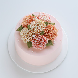 康乃馨裱花奶油蛋糕