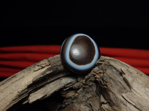 古董珠精品千年羊眼板珠微沁灰皮藏传古珠西亚古珠天珠药师贸易珠