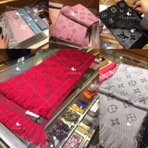 正品lv围巾女款粉蓝渐变色羊绒流苏中国红围脖披肩明星同款m72432