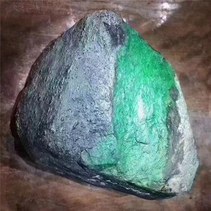 【翡翠原石莫西沙拍卖】翡翠原石莫西沙拍卖品牌,价格 - 阿里巴巴