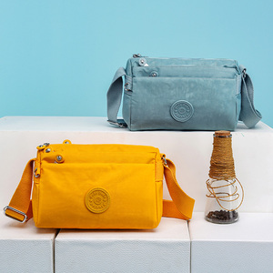 博卜新款手提斜挎小包包轻便多层手拎小挎包妈妈包装手机小布包女4人