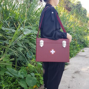 中号新款pu皮皮制出诊箱包村医行医箱家庭备用医生包医药箱护理箱