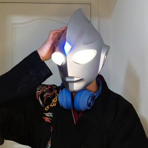 迪迦奥特曼头套头盔面具发光大人成人儿童男衣服装cos皮套万圣节