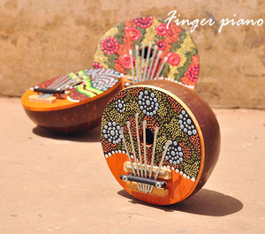 进口非洲乐器椰壳沙锤指钢琴拇指琴雕刻彩绘椰壳手指琴7音符包邮