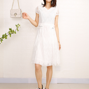 芭￥依璐22夏季女士性感显瘦a字蕾丝网纱中长薄款收腰无袖连衣裙