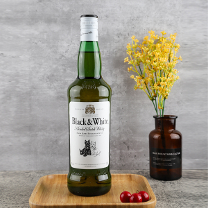 黑白狗威士忌