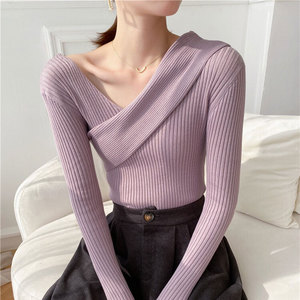 秋冬新款v领交叉一字领长袖针织衫露肩上衣女锁骨小心机修身毛衣